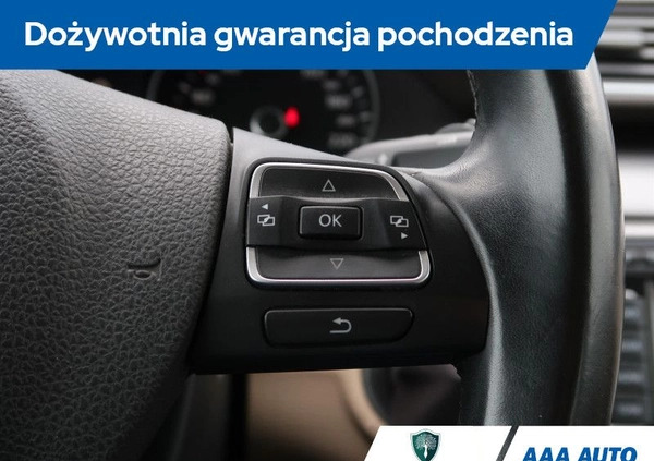 Volkswagen Passat cena 21000 przebieg: 308122, rok produkcji 2012 z Złoty Stok małe 379